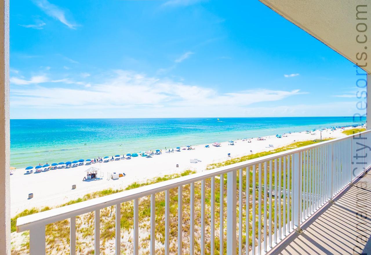 Gulf Pearl At The Ocean Reef